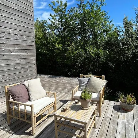 בית נופש Elegant Summer House Overlooking