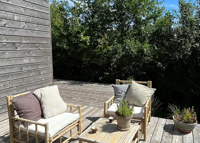 בית נופש Elegant Summer House Overlooking